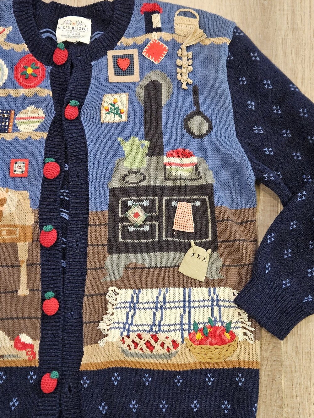 VTG 1995 Susan Bristol Cardigan Sweater Medium Folk Art Kitchen Art To Wear - Picture 3 of 11